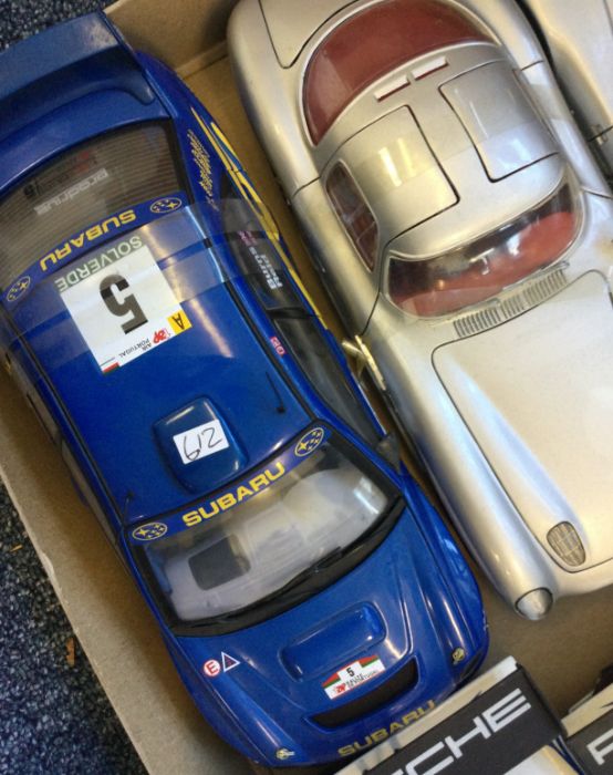 Nine 1:18 scale unboxed model racing cars. Est. £2 - Image 3 of 3