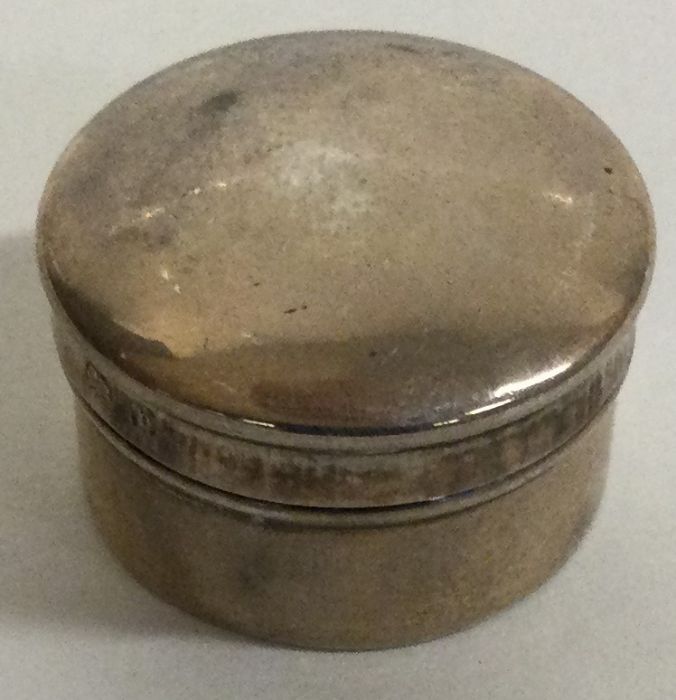 A Victorian silver box with lift-off lid. Birmingham 1899. By George Unite. Approx. 7 grams. - Image 2 of 2