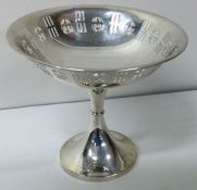 A circular silver sweet dish. Birmingham. Approx. 77 grams. Est. £20 - £30.