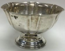 A circular silver bowl. London. Approx. 327 grams. Est. £100 - £200.