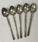 A set of five silver coffee spoons. Approx. 46 grams. Est. £15 - £20.