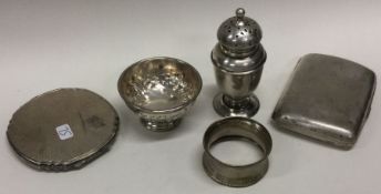 A silver mounted compact together with a salt etc. Approx. 187 grams.