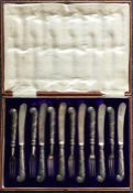 A fine set of twelve silver handled knives and forks. Sheffield 1907.