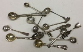 A collection of various silver salt spoons. Approx. 53 grams. Est. £30 - £50.