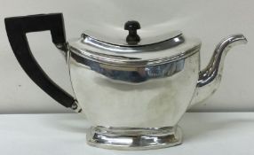 A fine 19th Century Dutch silver bachelor's teapot. Approx. 201 grams.