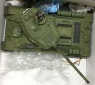 TAMIYA 1/25 SCALE R/C RUSSIAN T-34/85 TANK FOR COLLECTORS.