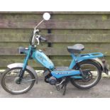 GOGO: A scooter in blue. Registration: MTT 742P.