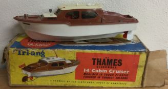 TRI-ANG: A Thames cab cruiser