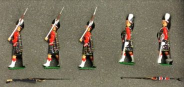 BRITAINS: A boxed set of figures entitled "The Cameron Highlanders". Numbered 40189.