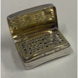 A good quality silver vinaigrette with hinged lid. London. By Joseph Wilmore.