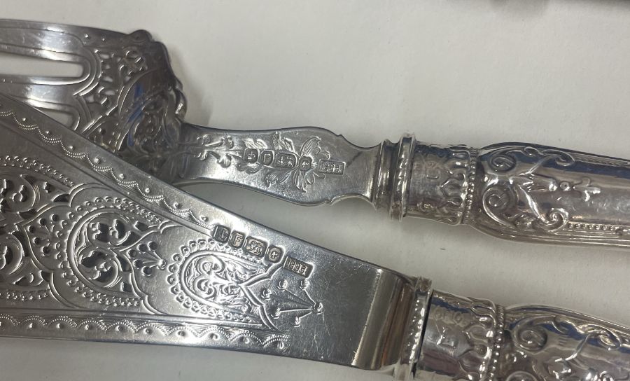 A good pair of pierced silver fish servers. Sheffield. By H&H. - Image 2 of 2