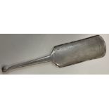 A heavy novelty engine turned silver shoe horn and hook. London 1937. By Goldsmiths.