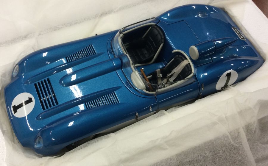 AUTOART: A 1:18 scale boxed model race car of a 1957 Corvette SS. - Image 2 of 2