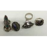 Six silver rings. Approx. 57 grams.