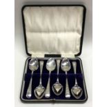 A good set of six Edwardian silver engraved teaspoons. London.