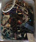A good large collection of costume jewellery. Est.