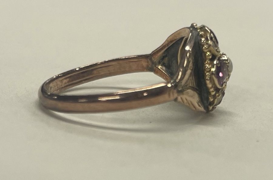 A good 15 carat gold amethyst and pearl ring (stone missing). - Image 2 of 2