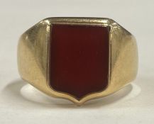A good 18 carat gold shield shaped signet ring. Birmingham. By JT&S.
