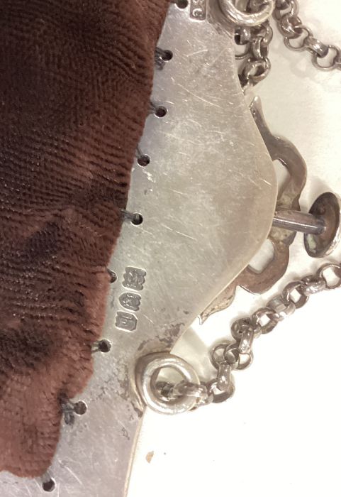 An Edwardian silver mounted purse on suspension chain. London 1903. - Image 2 of 2