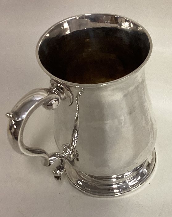 An 18th Century George III silver pint mug. London 1788. By John Lambe.