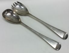 A pair of silver salad servers. Sheffield 1903. By William Hutton & Sons.