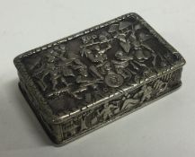 YATSHING OF CANTON: An early 19th Century embossed double-sided silver snuff box.