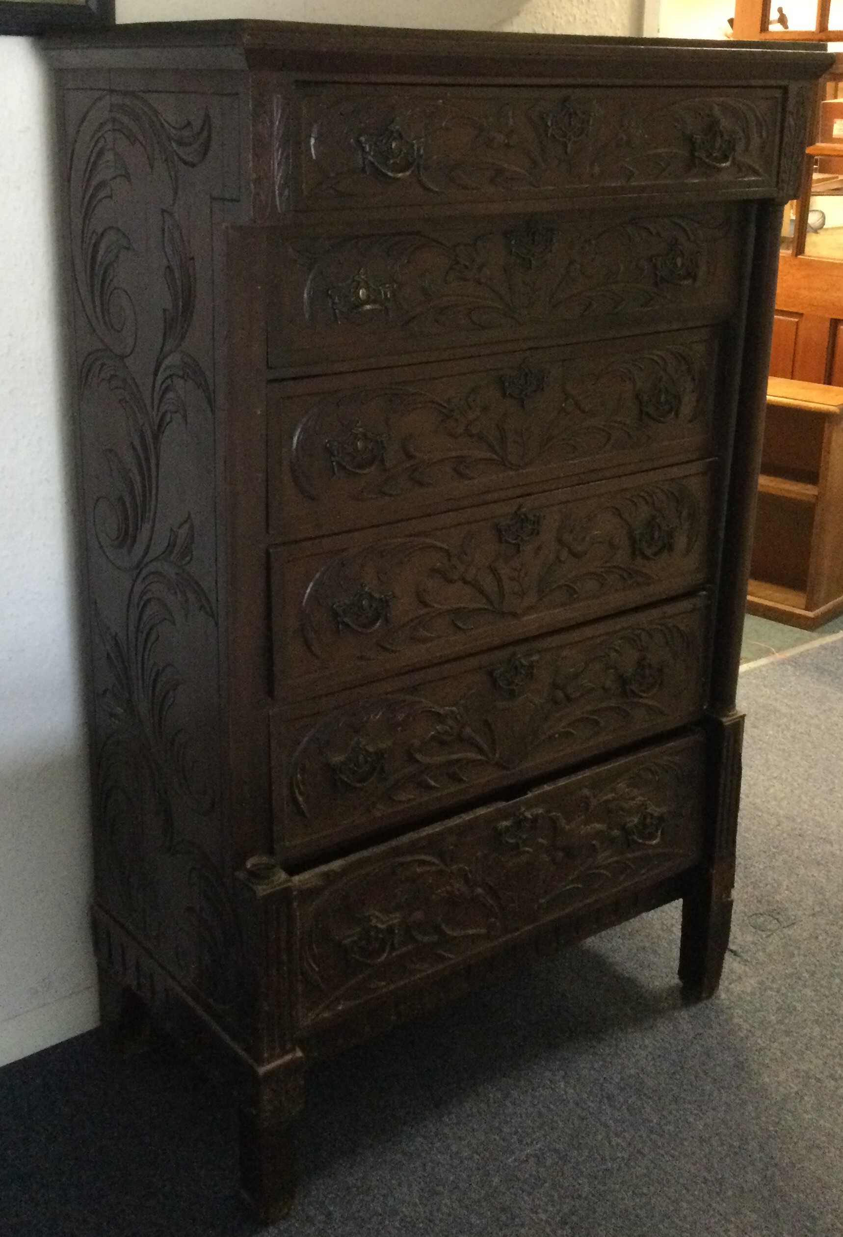 An Antique oak carved six drawer chest. - Image 4 of 4