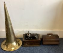EDISON: A good phonograph in wooden case together