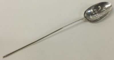 A fine 18th Century silver rat tail mote spoon.