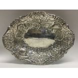 A Victorian silver fruit dish / bread basket. London 1887. By Sibray, Hall & Co Ltd.