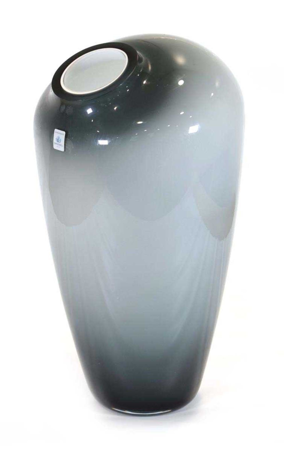 A German cased-glass vase, grey tapering to black, by Zwiesel, paper label to the side, h. 50 cm - Image 2 of 2