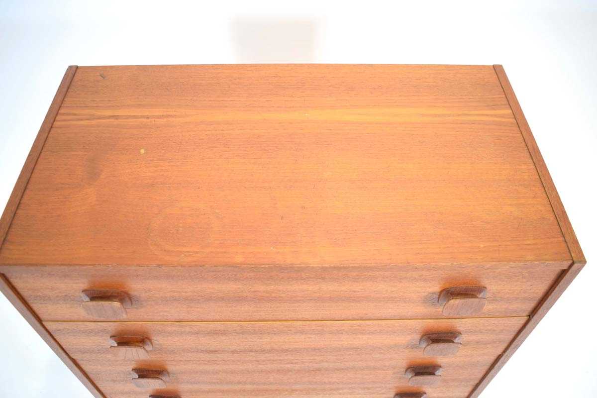 A 1960's Danish teak chest of four drawers with square moulded handles, on later tapering legs, w. - Image 3 of 4