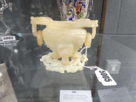 A Chinese Export carved hardstone censer, h. 8 cm and a similar carving (2)
