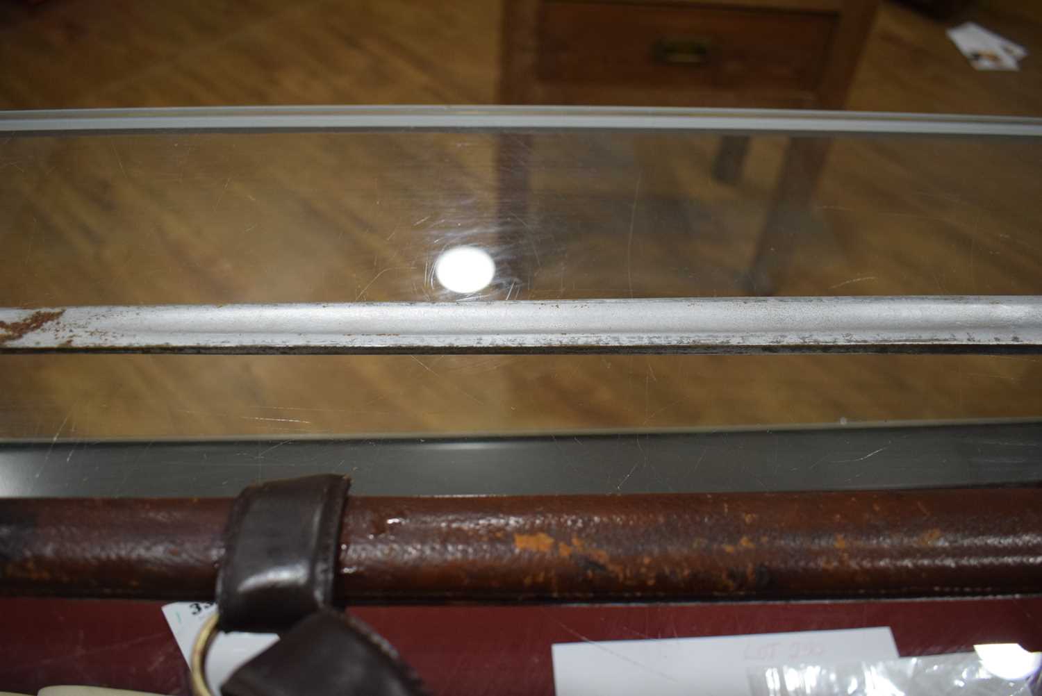 An 1822-pattern cavalry officer's sword and scabbard together with another example (2)Both worn - Bild 18 aus 27