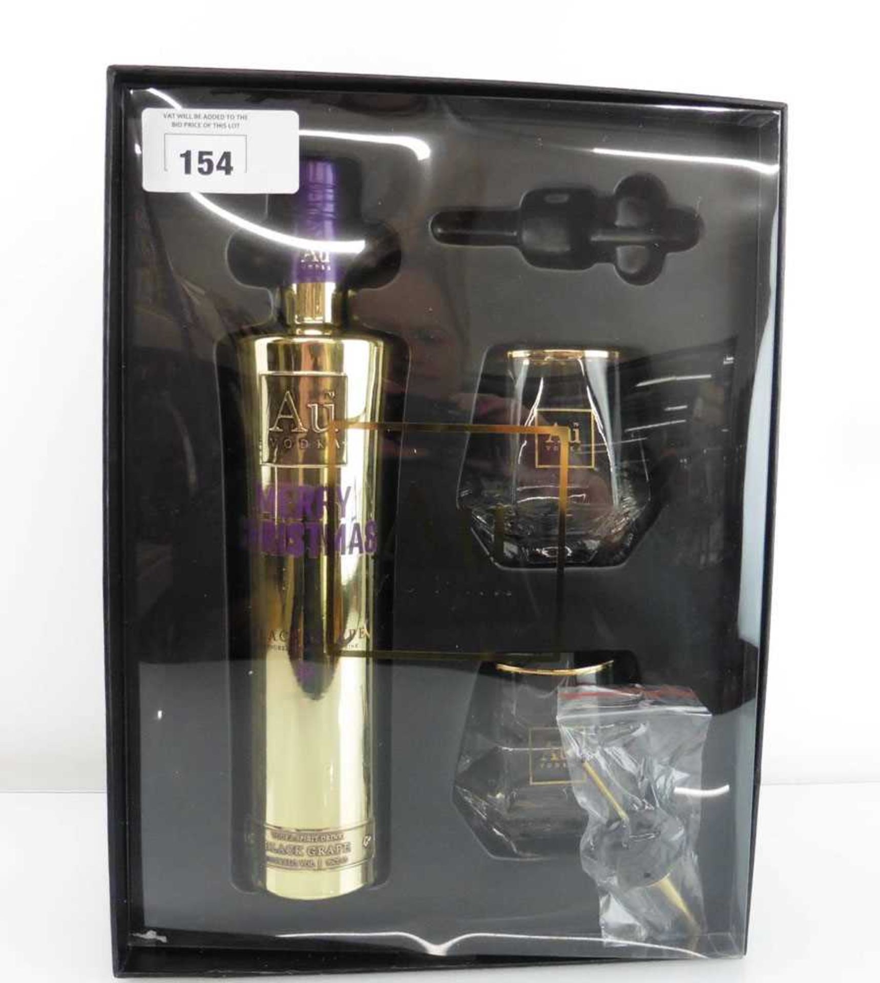 +VAT An Au Vodka Merry Christmas Gift Set with Black Grape Vodka 70cl 35.2%, pourer spout & 2