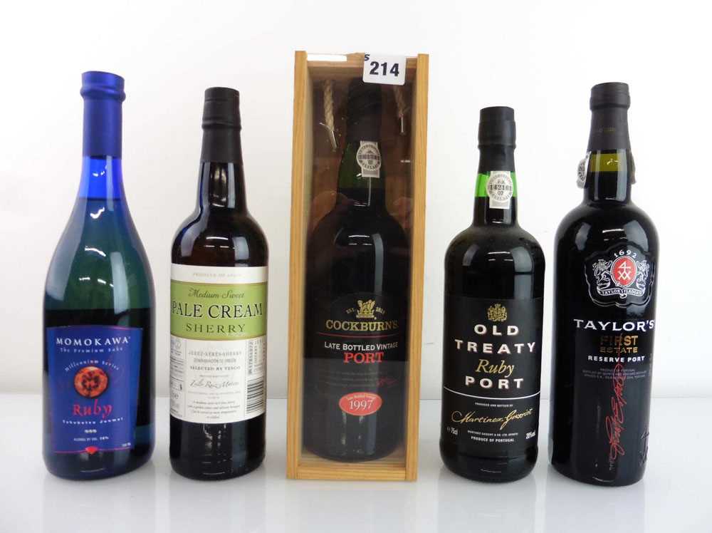 5 bottles, 1x Cockburn's Late Bottled Vintage 1997 Port with wooden box, 1x Momokawa Ruby Sake 75cl,