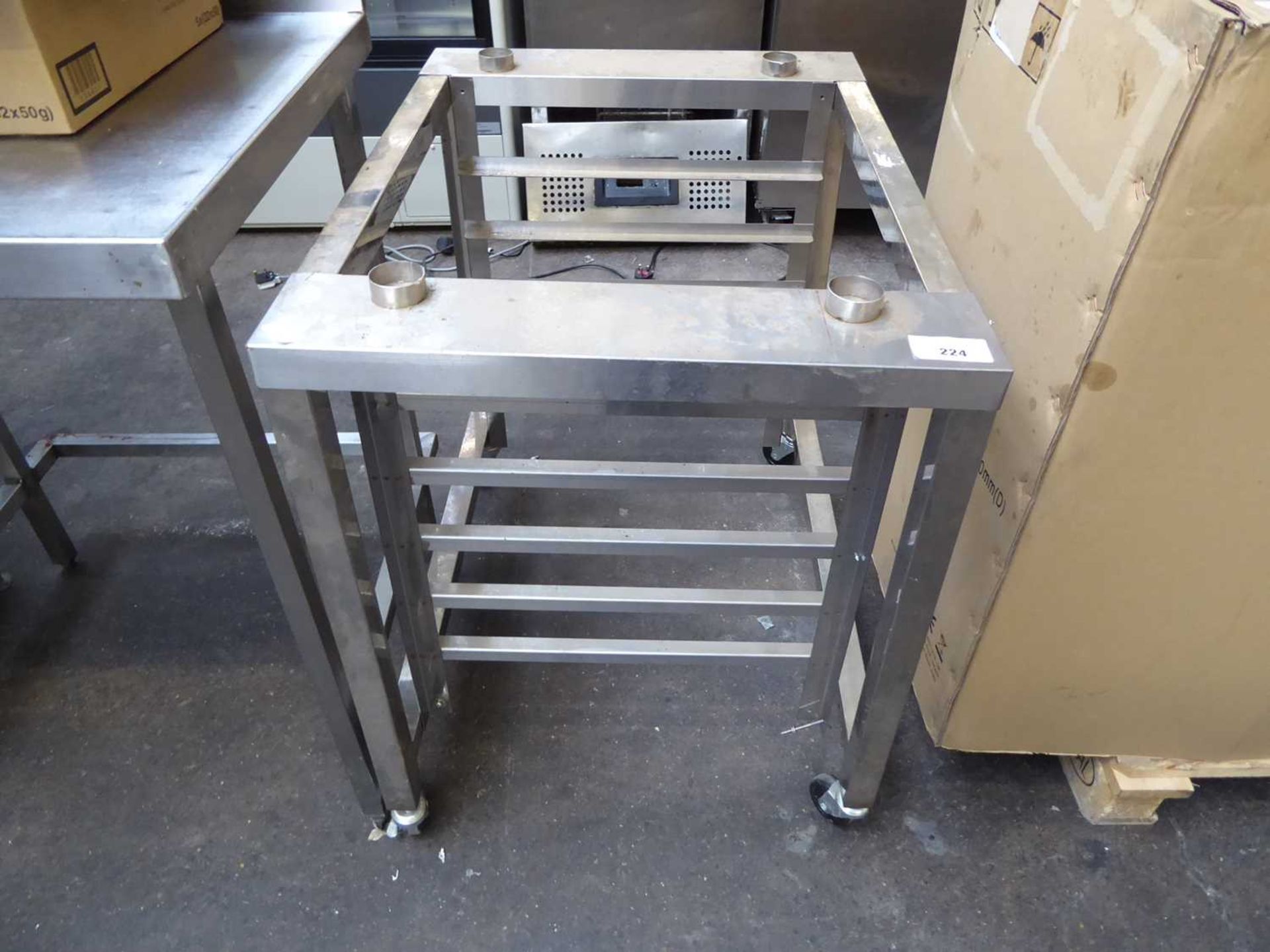 +VAT Mobile oven stand