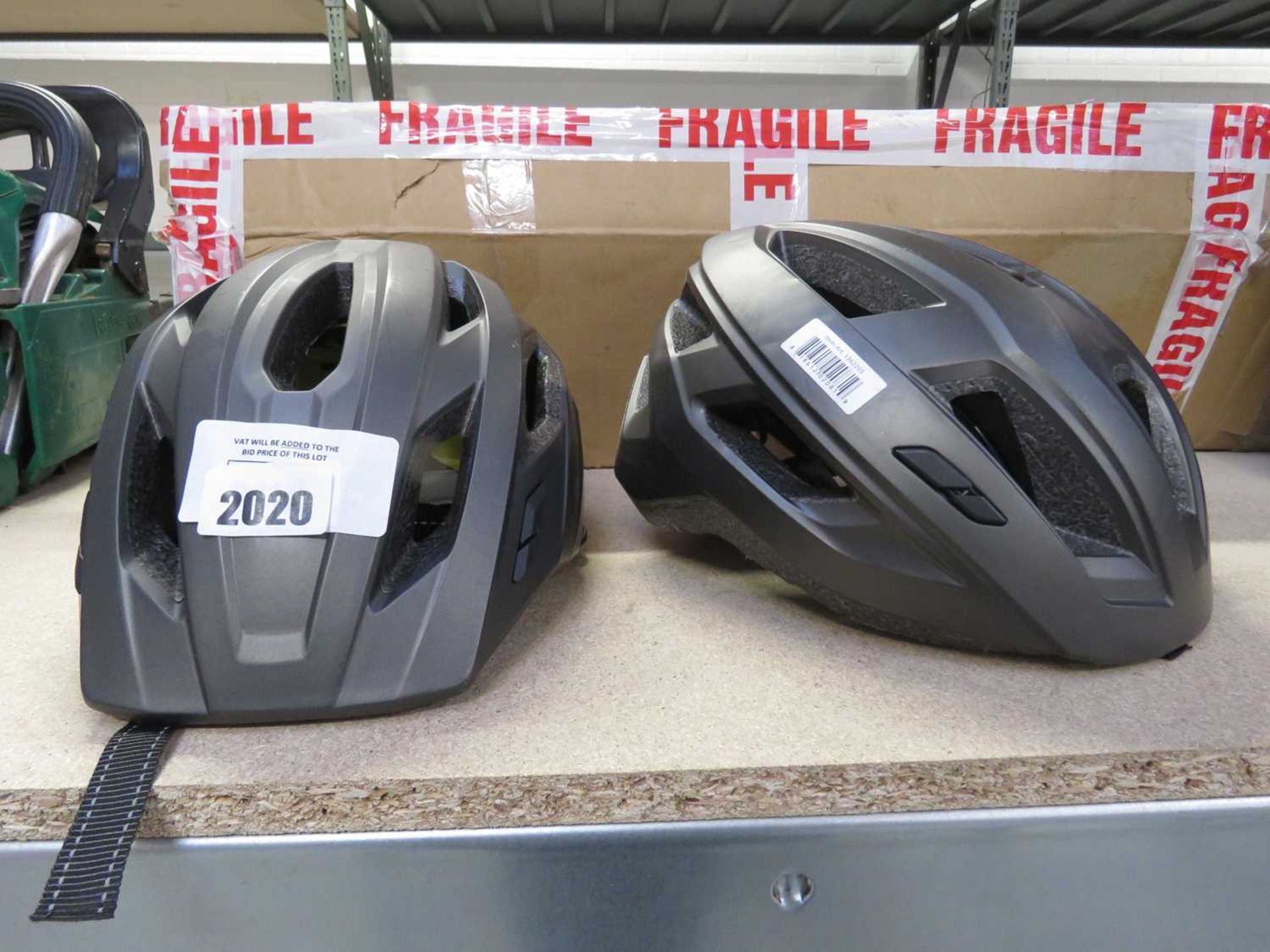 +VAT 2 MIPS bike helmets