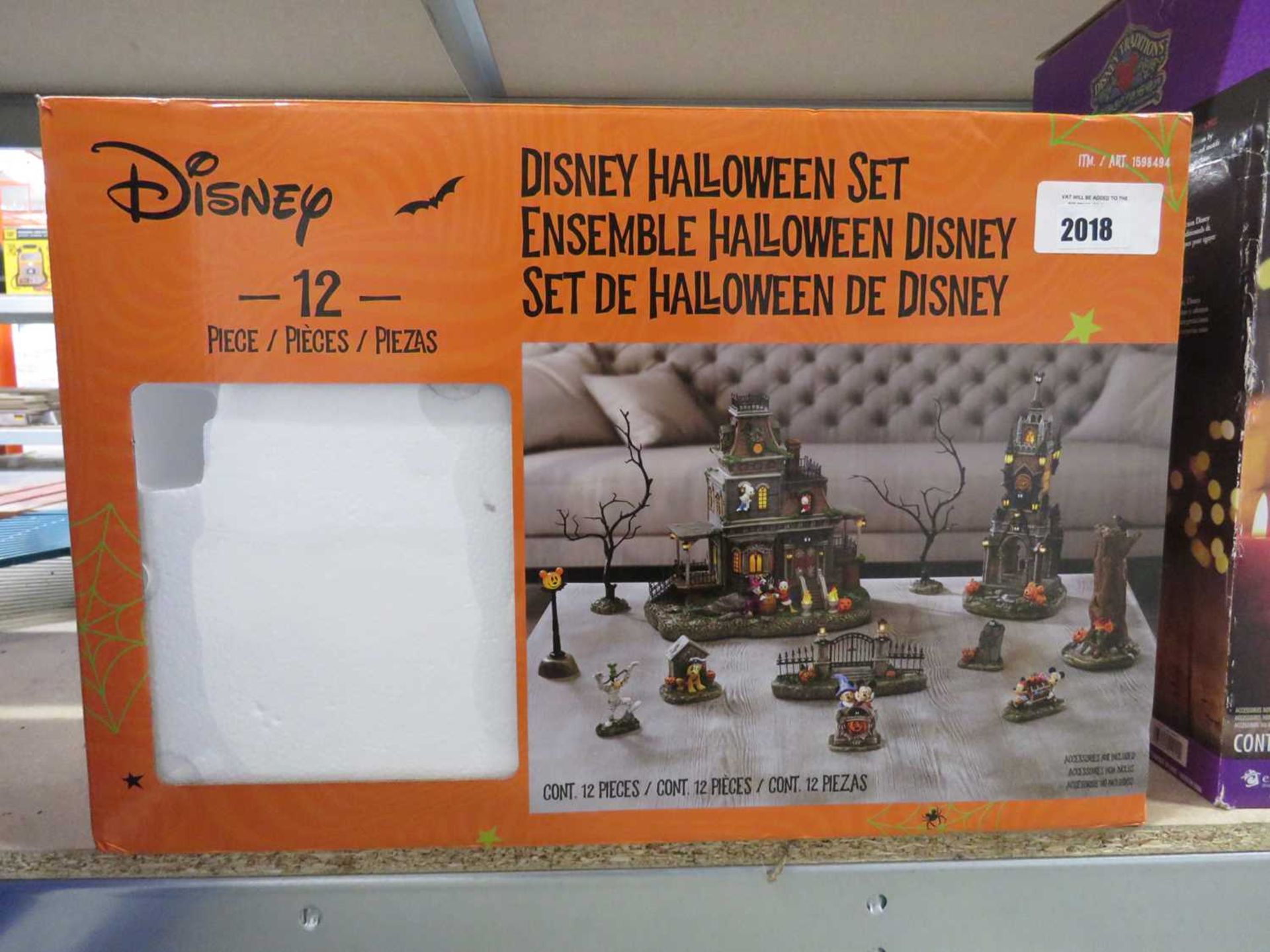 +VAT Boxed Disney 12 pice Halloween set