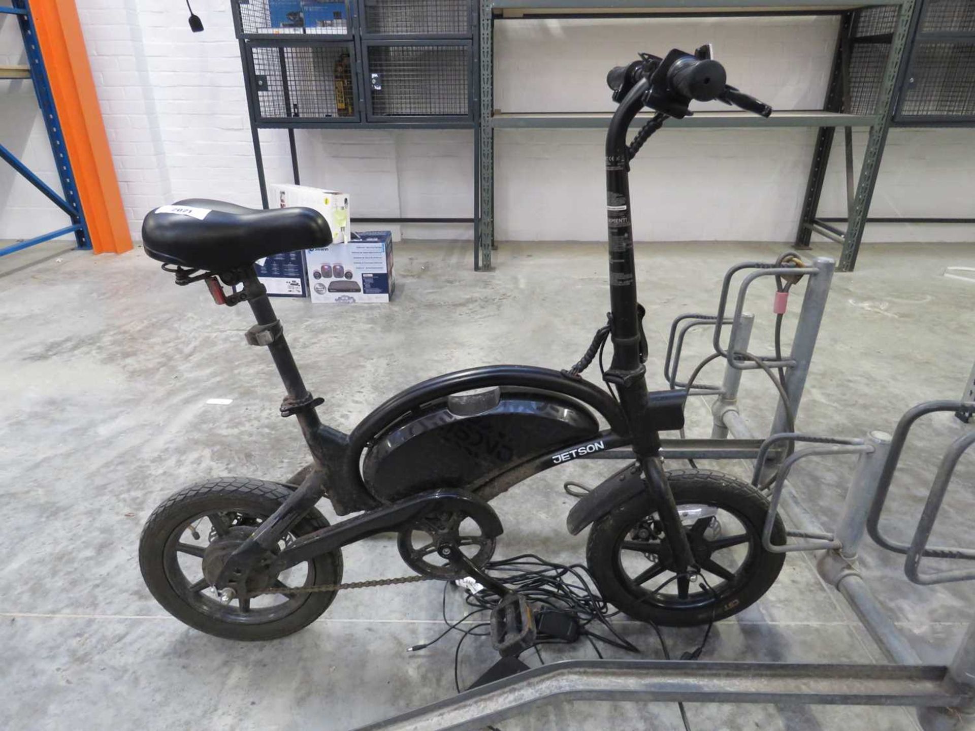 Jetson 40" electric bike with charger