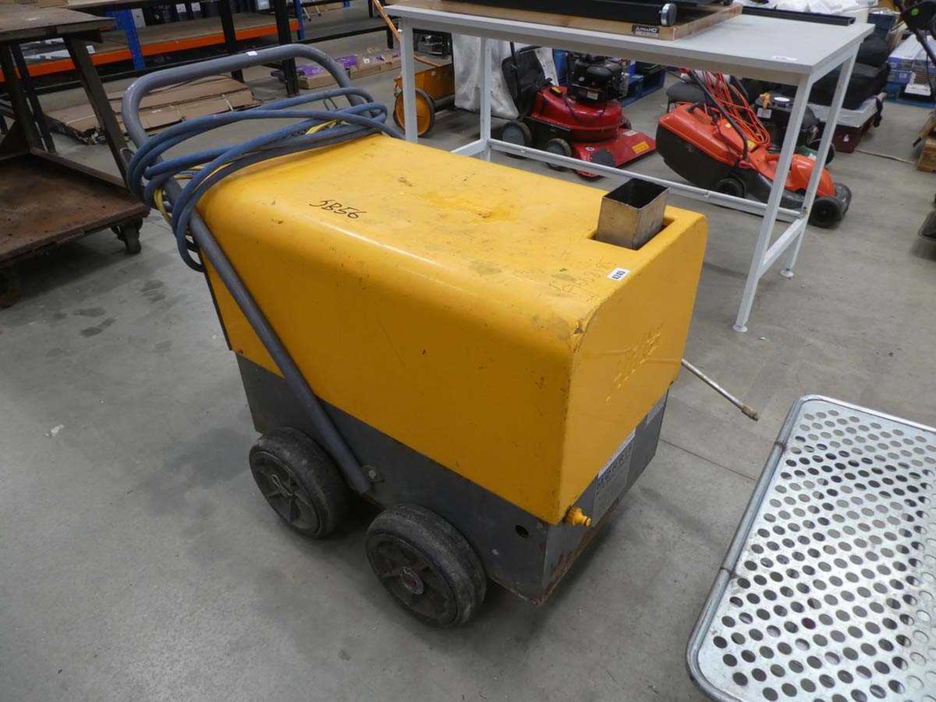 Hilta steam cleaner