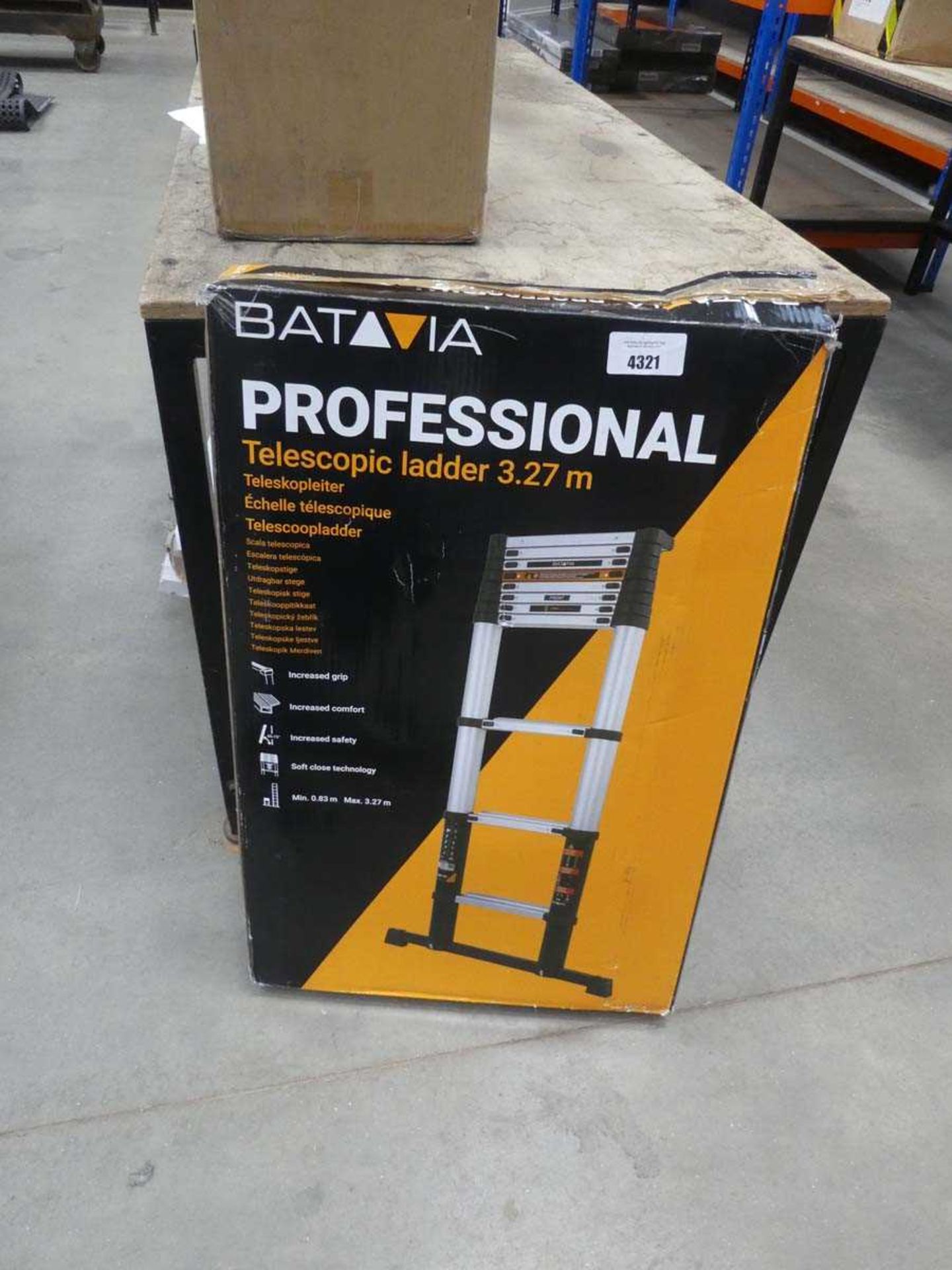 +VAT Boxed Batavia telescopic ladder