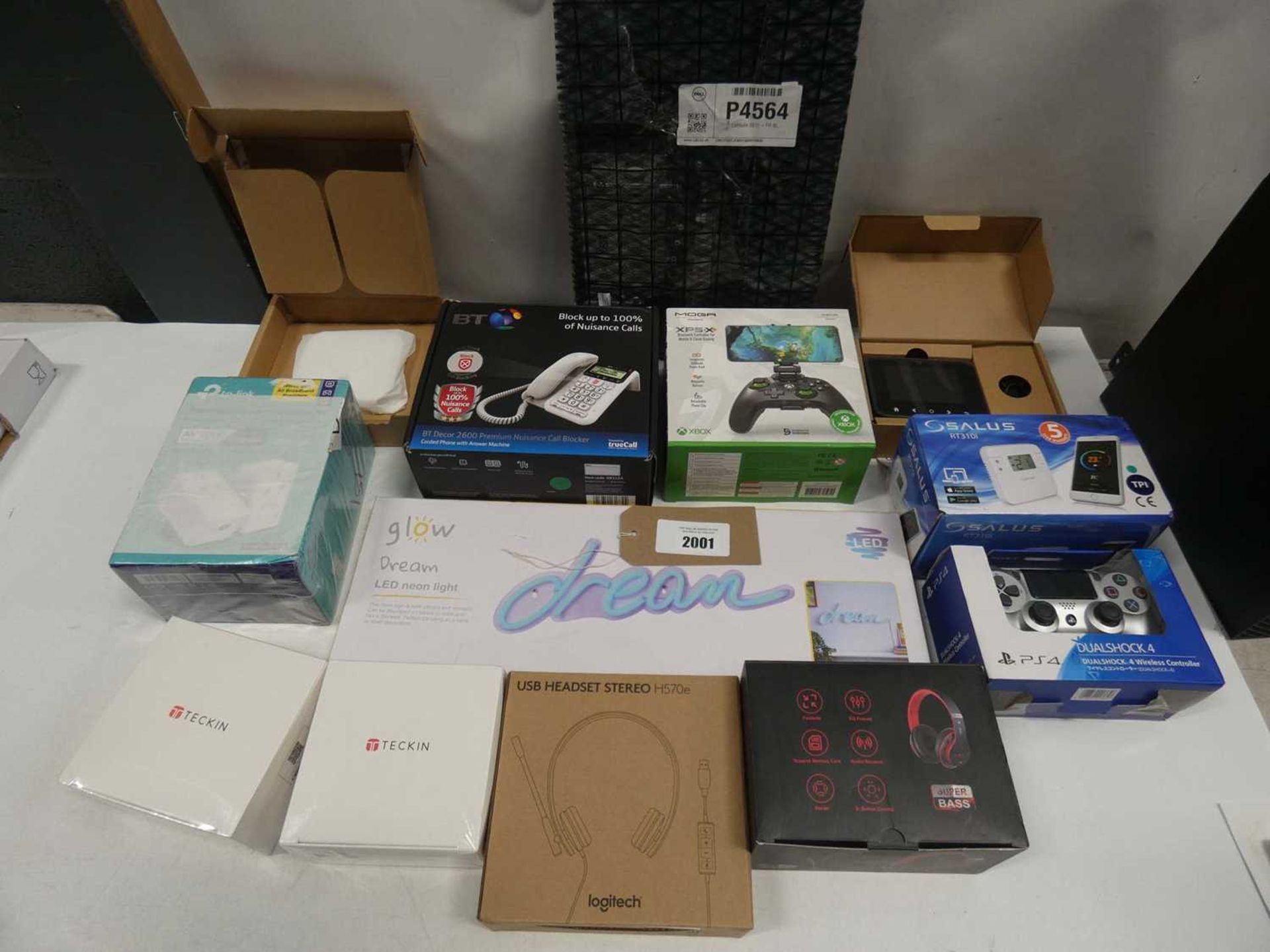 +VAT Mixed lot containing Moga smartphone gaming controller, BT big button home phone, TP-Link