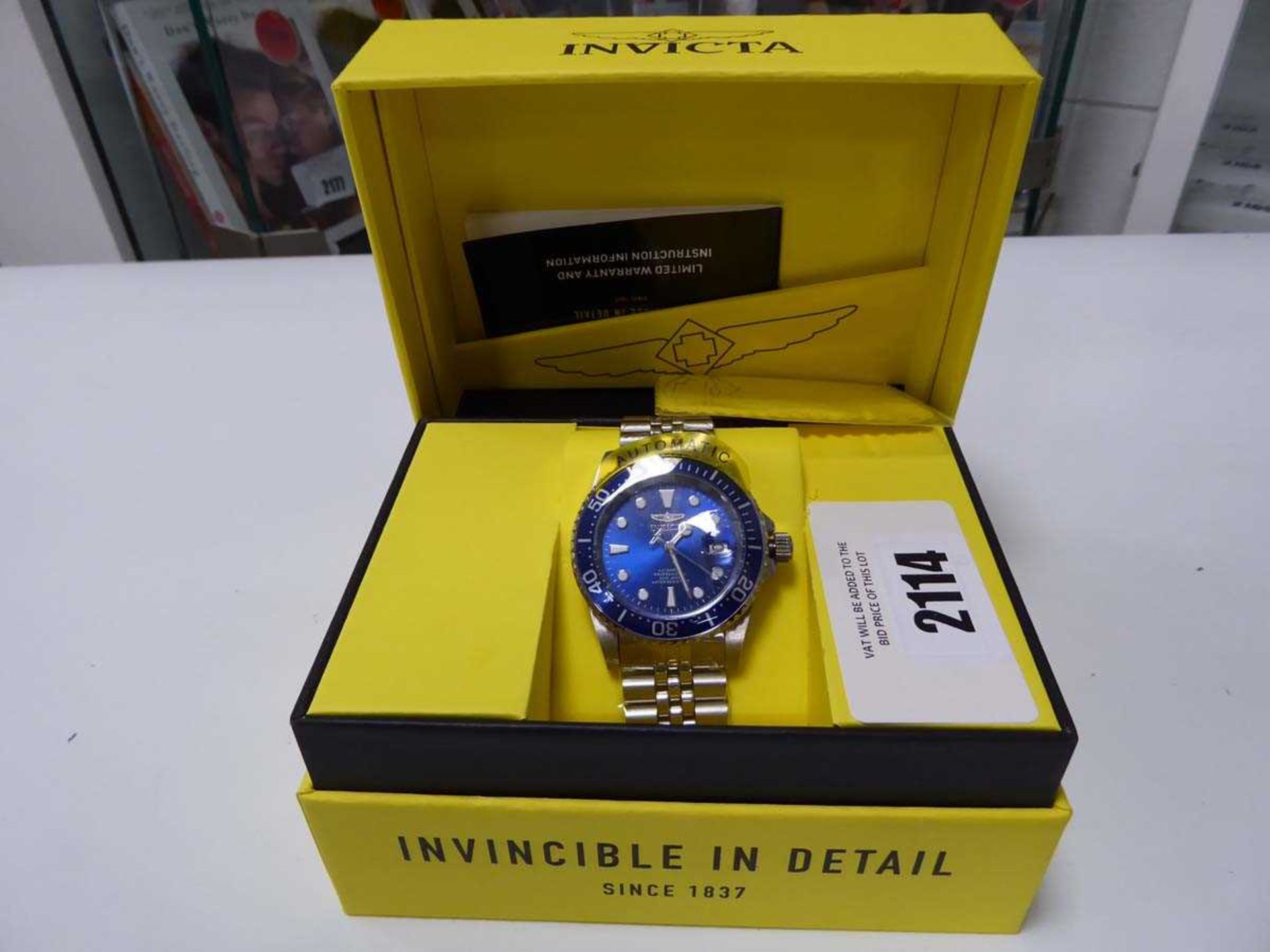 +VAT Invicta gents writstwatch with stainless steel strap and box