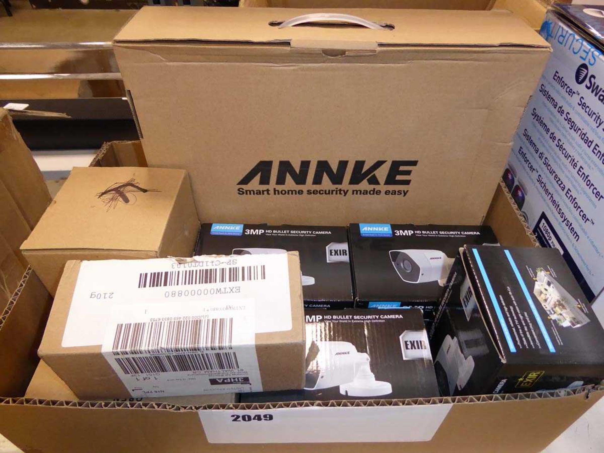 Annke smart home security kit with cameras