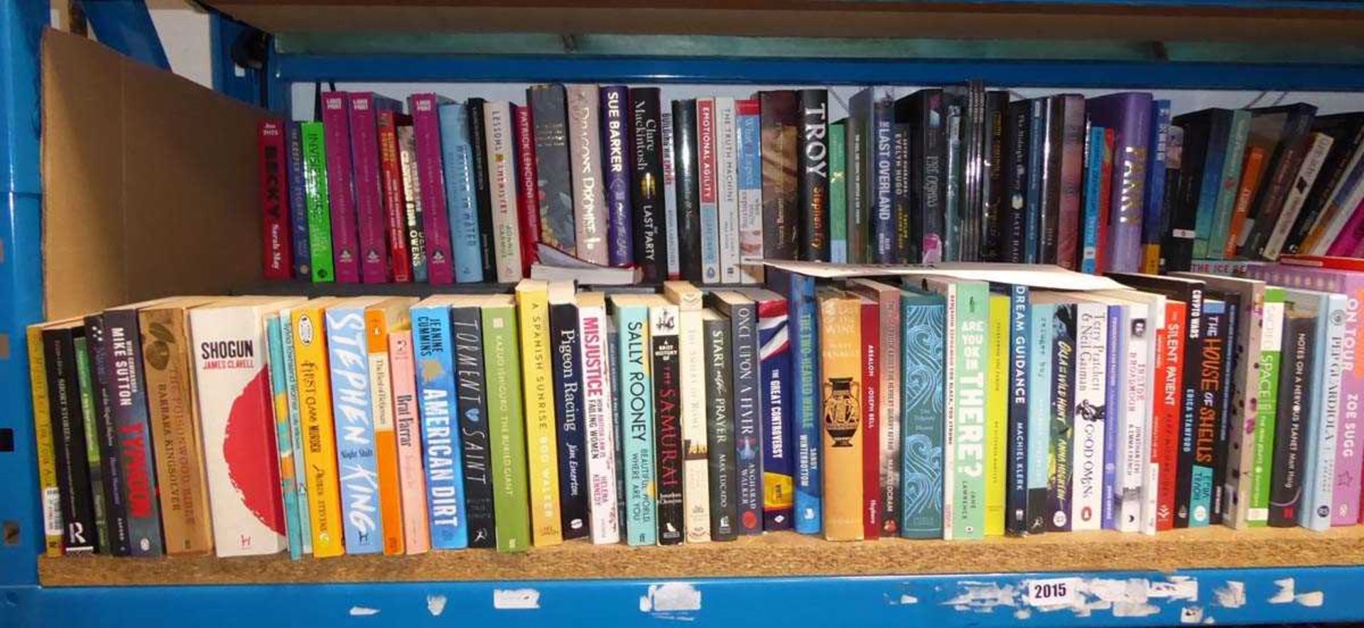 Shelf containing a large selection of hardback and paperback novels - Image 2 of 3
