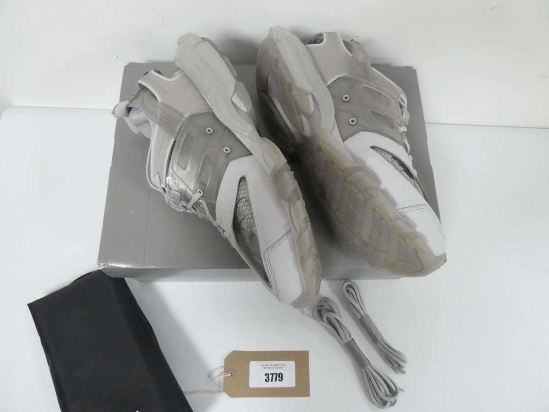 +VAT Balenciaga Track Clearsole Trainer in light grey size 44 with backpack and spare laces (Damaged - Image 3 of 5