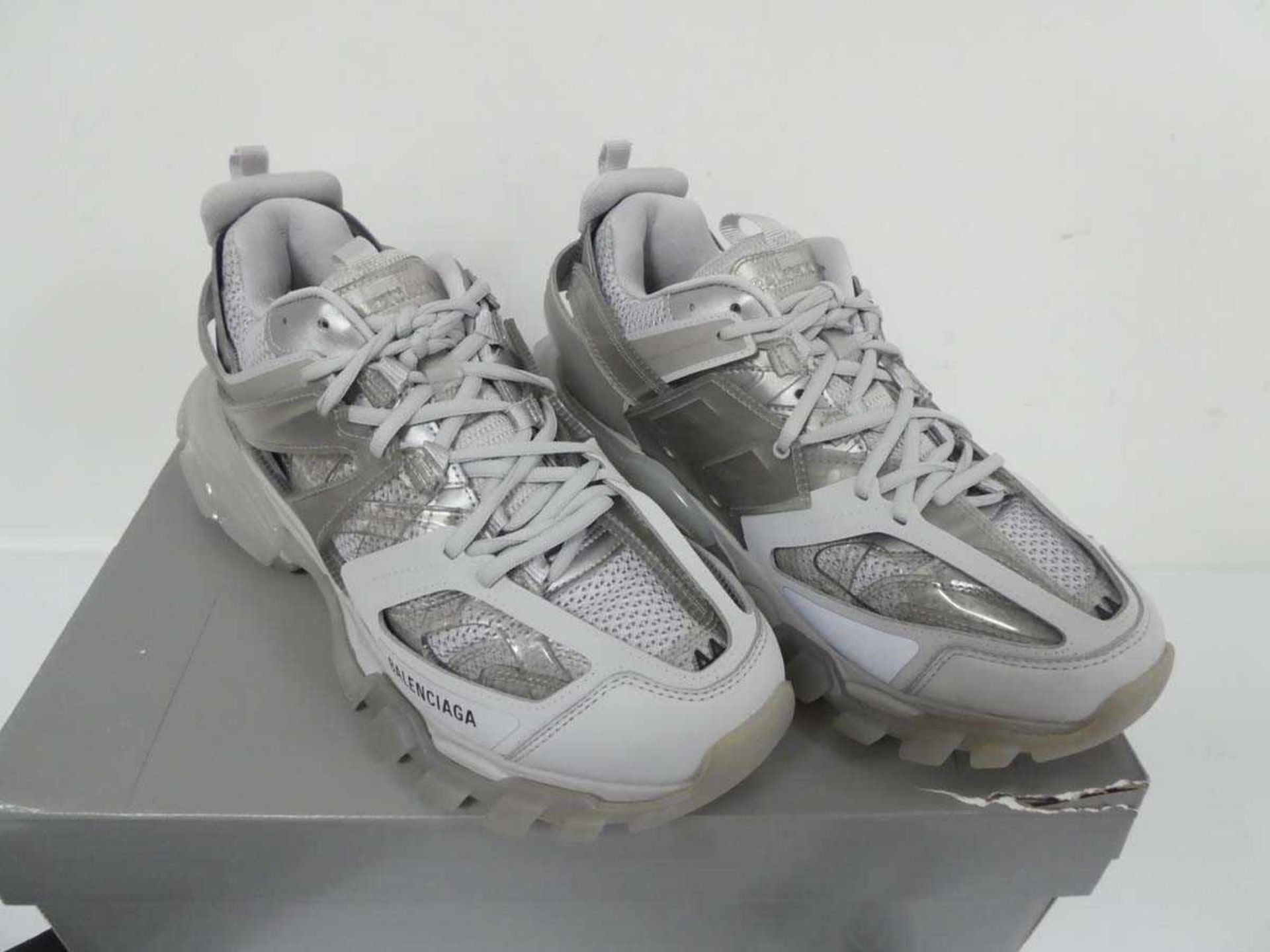 +VAT Balenciaga Track Clearsole Trainer in light grey size 44 with backpack and spare laces (Damaged - Image 2 of 5