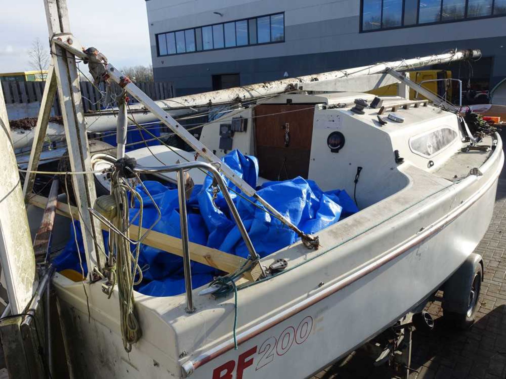 ‘Gentle Jane’ Red Fox 200E trailer sailer yacht, with single axle trailer, length 20ft, beam 8ft - Image 14 of 20