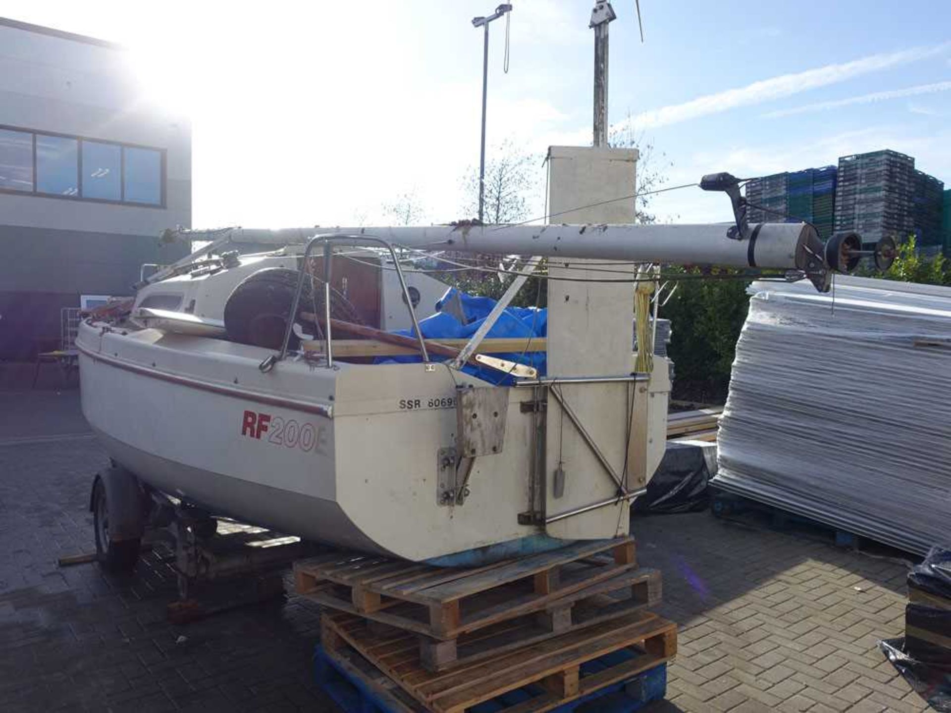 ‘Gentle Jane’ Red Fox 200E trailer sailer yacht, with single axle trailer, length 20ft, beam 8ft - Image 16 of 20